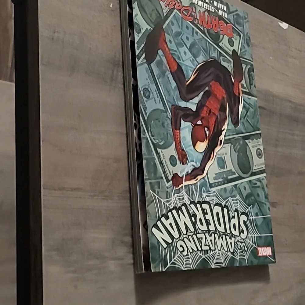 AMAZING SPIDERMAN DEATH DATING BOOK